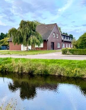 Foto - Sanierte Doppelhaushälfte mit Kanalblick