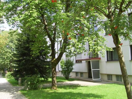 Foto - 3,5-Zimmer-Hochpaterre-Wohnung mit Balkon und Einbauküche