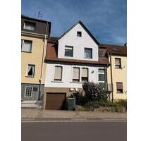 Reihenmittelhaus mit Garten, Garage 66128 Gersweiler - Saarbrücken West