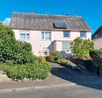 Lichtdurchflutetes EFH mit Garten und weitem Hunsrück-Blick - Kirn