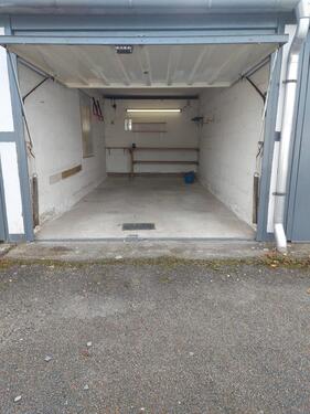 Foto - Vermiete trockene Garage mit Strom in gesicherter Anlage TG2