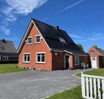 Von Privat: Saniertes, bezugsfertiges Einfamilienhaus in Sackgass - Krummhörn