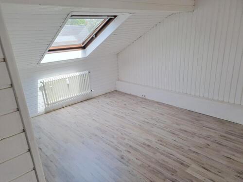 Foto - 1 Zimmer Dachgeschoßwohnung zur Miete in Kaiserslautern