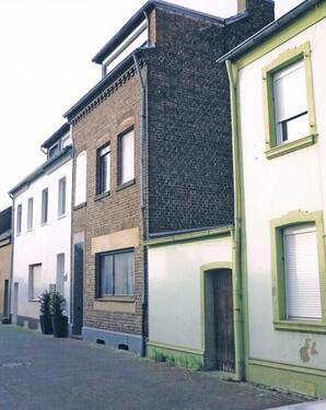 Foto - Entkerntes Reihenhaus in zentraler Lage – provisionsfrei
