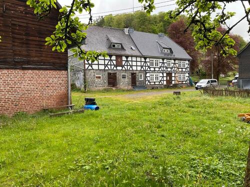 Foto - Bauernhof mit viel Land und Ausbaupotenzial!!!