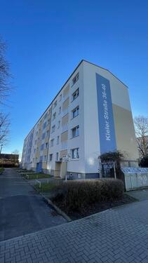 Foto - Schöne 2 Zimmer-Wohnung mit EBK, Duschbad und Laminat zu mieten!