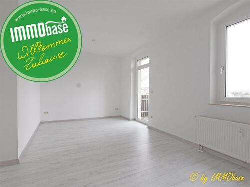 Foto - Lichterfüllte Wohnung mit Balkon und Stellplatz!