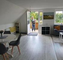 Große Wohnung im Dachgeschoss mit seperatem Eingang - Neustadt in Holstein
