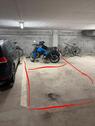 Foto - Tiefgarage Stellplatz Garagentor - Sehr Sicher - KEIN AUTO