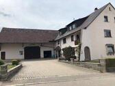 Foto - Großzügige 4,5-Zimmer-Wohnung mit Balkon, EBK & Stellplatz