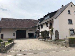 Foto - Großzügige 4,5-Zimmer-Wohnung mit Balkon, EBK & Stellplatz