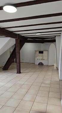 Foto - Großzügige 5-Zimmer Wohnung incl. kompl. neuer Einbauküche