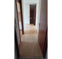 Von privat - 2,5-Zimmer Wohnung mit TG-Stellplatz in Karlsruhe