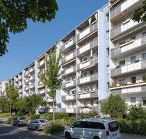 Schöne 3-Zimmerwohnung im 5.OG mit Aufzug und tollem Ausblick! - Dresden Prohlis