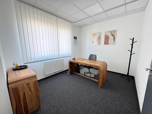 Foto - Büro 12 m² in Regensburg - 650,00&nbsp;EUR Kaltmiete, ca.&nbsp; 12,00&nbsp;m&sup2;