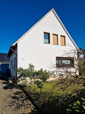 Foto - Einfamilienhaus zu verkaufen - 210.000,00&nbsp;EUR Kaufpreis, ca.&nbsp; 108,00&nbsp;m&sup2;