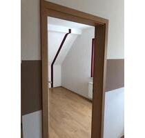 Dachgeschosswohnung - 422,00 EUR Kaltmiete, in Bochum (PLZ: 44651) Bochum-Mitte