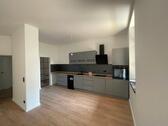 Foto - Sonnige, kernsanierte 3,5 Zimmer Wohnung mit EBK und Balkon