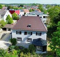 Großzügige 5-Zimmer-Altbauwohnung mit Küche und großer Terrasse - Abensberg