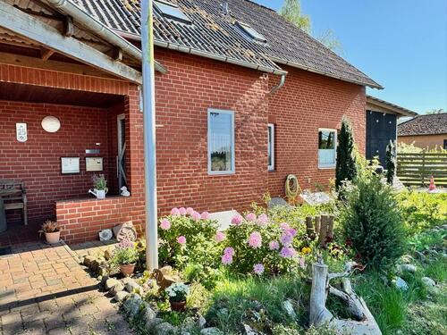 Foto - Großzügiges Haus in Feldrandlage – PROVISIONSFREI