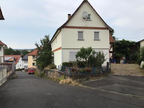 Foto - 2 Wohnhäuser im idyllischen 4-Seiten-Hof Stadtbusbereich Fulda