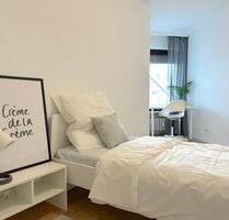 1 Zimmer frei in moderner 3er-WG – Homburger Landstraße 689, Frankfurt am Main!