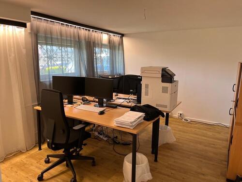 Foto - 2,5 Zimmer BüroPraxiseinheit separater Eingang Dusche Küche