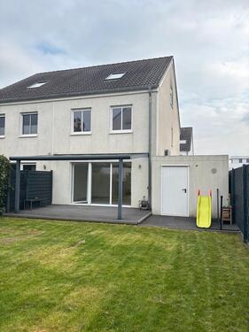 Foto - Bezugsfrei moderne Doppelhaushälfte in Widdersdorf top Lage