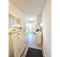 Möblierte und renovierte 1-Zimmer Appartement-Wohnung mit Balkon & TG-Stellplatz - Bönnigheim