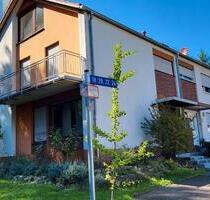 Reihenendhaus mit Garten und Kfz-Stellplatz, Uni-Nähe - Saarbrücken Dudweiler