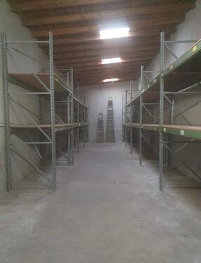 Foto - Lagerhalle - 1.100,00 EUR Kaltmiete, ca.  180,00 m²