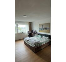 Möblierte 2,5-Zimmer-Wohnung Vollausstattung, Balkon, Stellplatz - Essen Stadtbezirk II