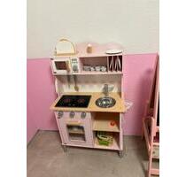 Spiel Küche - 55,00&nbsp;EUR Kaltmiete, in Ostenfeld (Husum) (PLZ: 25872)