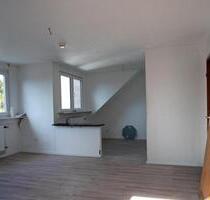 Helle 2-Zimmer-Dachgeschosswohnung mit Gartenanteil in Alsdorf – - Aldenhoven