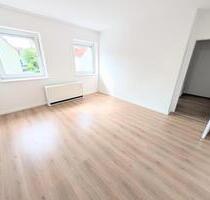 **Frisch renoviert: +neuer Laminat +weiße Wände +neues Tageslichtbad +eigener Garten** - Marl Alt-Marl