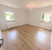 **Was will man mehr? +frisch gestrichen +neuer Laminat +neues Tageslichtbad +eigener Garten** - Marl Alt-Marl