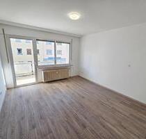 Helle 3-Zimmer-Wohnung + Wohnküche und Balkon, 500 m von der HTW - Saarbrücken Neue Bremm