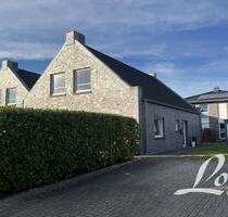 ** Schöne Doppelhaushälfte im Neubaugebiet** - Apen