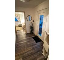 Möblierte 3-Zimmer-Wohnung mit Balkon – sofort frei - Griesheim