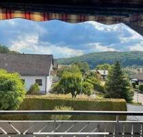 Möblierte 80 m² Dachwohnung mit Balkon – Kaltmiete 850 € - Bretzfeld