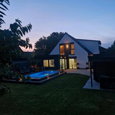 Foto - Modernes Haus mit Pool - 660.000,00&nbsp;EUR Kaufpreis, ca.&nbsp; 127,00&nbsp;m&sup2;