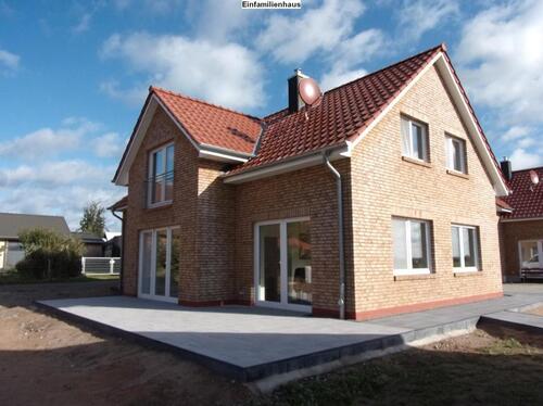 Foto - Schönes Einfamilienhaus + Gästehaus auf der Ostseeinsel Poel