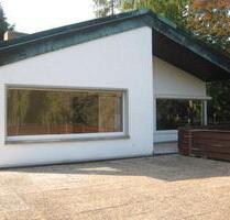 1-2 Familienhaus Villa - 650.000,00&nbsp;EUR Kaufpreis, ca.&nbsp; 290,00&nbsp;m&sup2; in Schmitten im Taunus (PLZ: 61389)