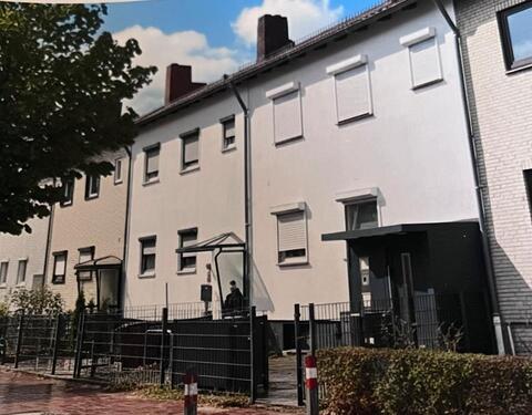 Foto - Kernsaniertes Reihenhaus in Gröpelingen +2 Garagen