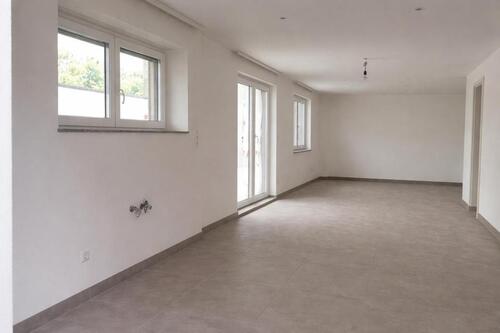 Foto - Moderne 2-Zimmer-Wohnung mit Terrasse & Stellplatz in Hechingen