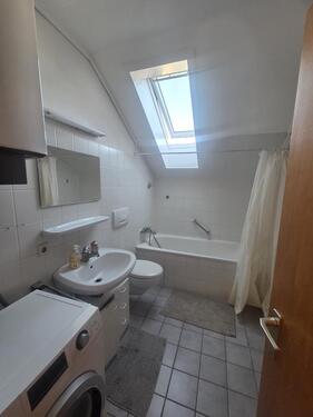 Foto - 1 Zimmer Dachgeschoßwohnung zur Miete in Stuttgart