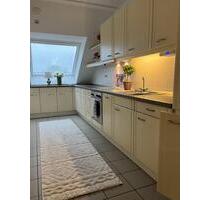 Exklusive, geräumige 3-Zimmer-Dachgeschosswohnung mit Balkon und - Kaarst