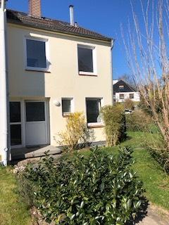 Foto - Reihenendhaus mit sonnigem Garten • 2 Garagen • Mönkeberg