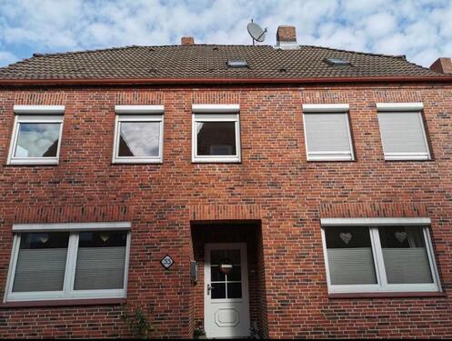Foto - Charmantes Zweifamilienhaus mit zwei Wohneinheiten