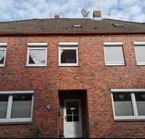Charmantes Zweifamilienhaus mit zwei Wohneinheiten - Wilster